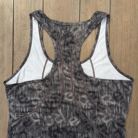Reebok Workout Tank - Picture 3 of 6